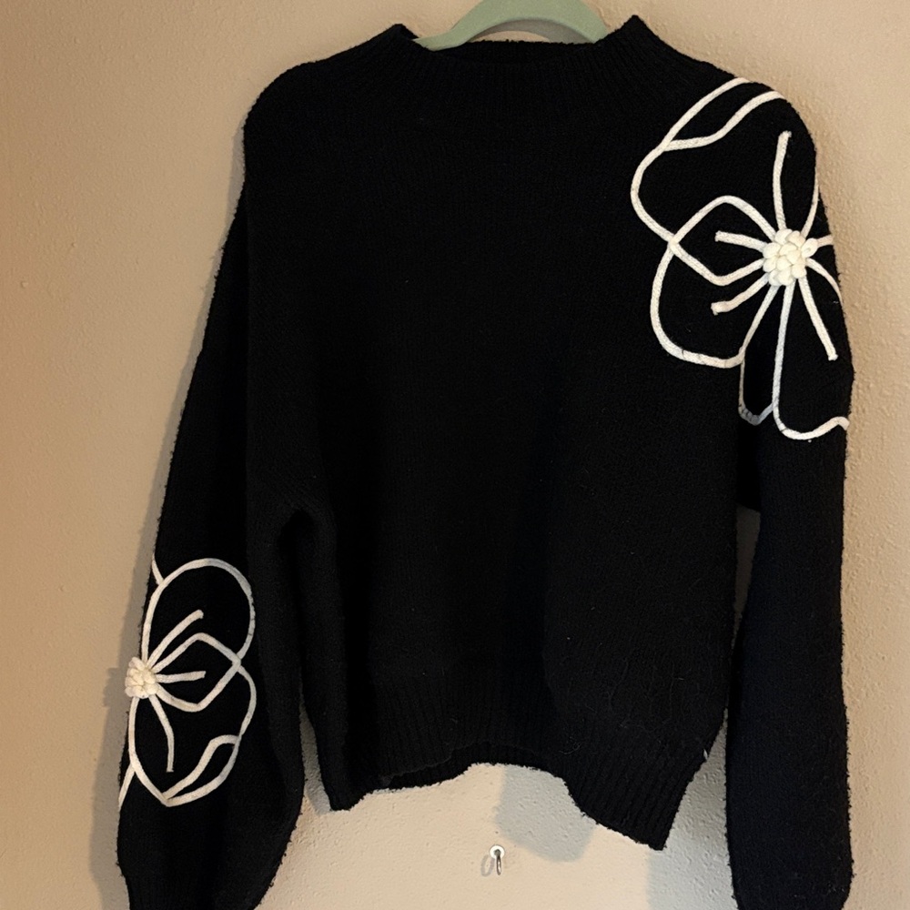 Gilli Black Sweater with White Floral Design